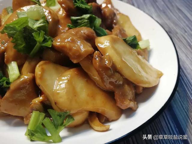 杏鲍菇炒肉片有什么功效（常吃菌类食物提高免疫力）