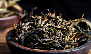 新鲜茶叶怎么制作成干茶叶，新鲜茶叶怎么制作成干茶叶泥