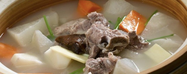 鸭肉最佳搭配炖汤 鸭肉和哪些东西炖汤是最佳搭配