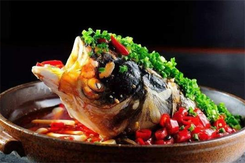 葱油鲜雠鱼的做法 吃鱼头真的能补脑吗?