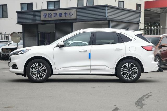 300万口碑最好性能最强的suv车型（20万能买的三款四驱SUV）