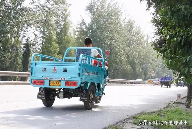 封闭电动三轮车考什么驾照（需注意电动车三轮车走哪个车道）