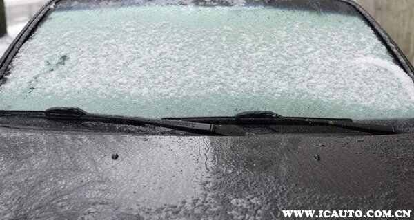 怎么快速去除车窗上的霜 早晨车窗有霜怎么办