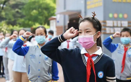 2022小学六年级升初中什么时候报名2