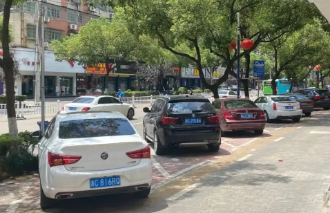 马路边什么线可以停车2