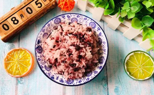 糙米饭是指什么米饭(糙米饭是哪几种米)