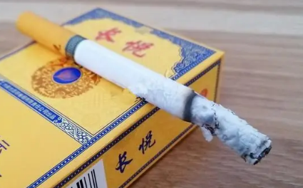 参加婚宴酒桌上的烟怎么分合适3