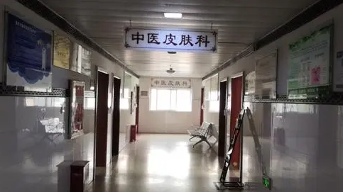 皮肤长痘痘去医院挂什么科2