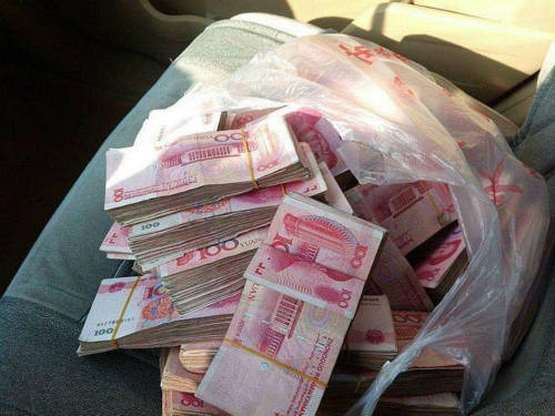 我身边那些月入10万的人，他们都是怎么赚钱的?