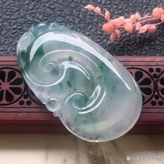 翡翠种水等级划分（翡翠种水等级划分标准和价格）