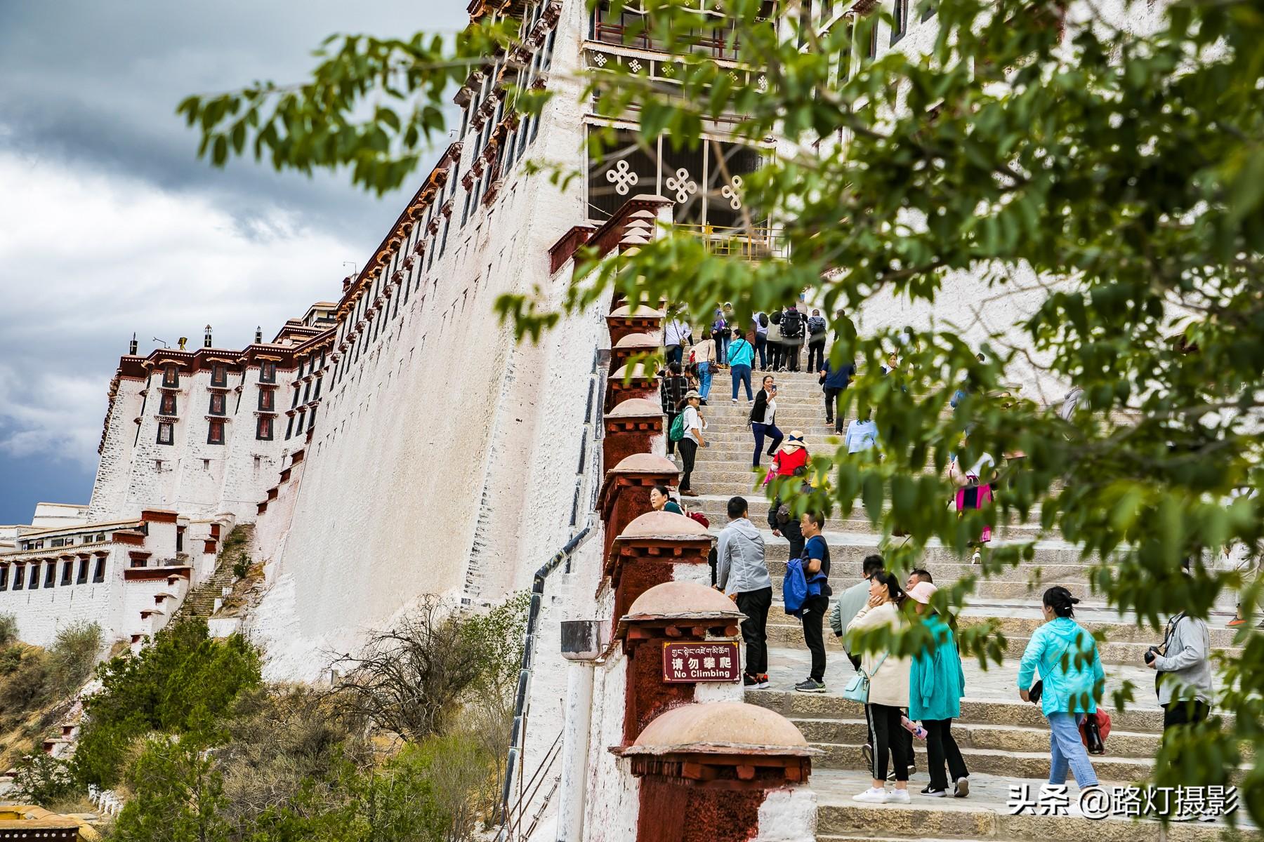 中国十大旅游胜地（国内必去的十大旅游景点推荐）