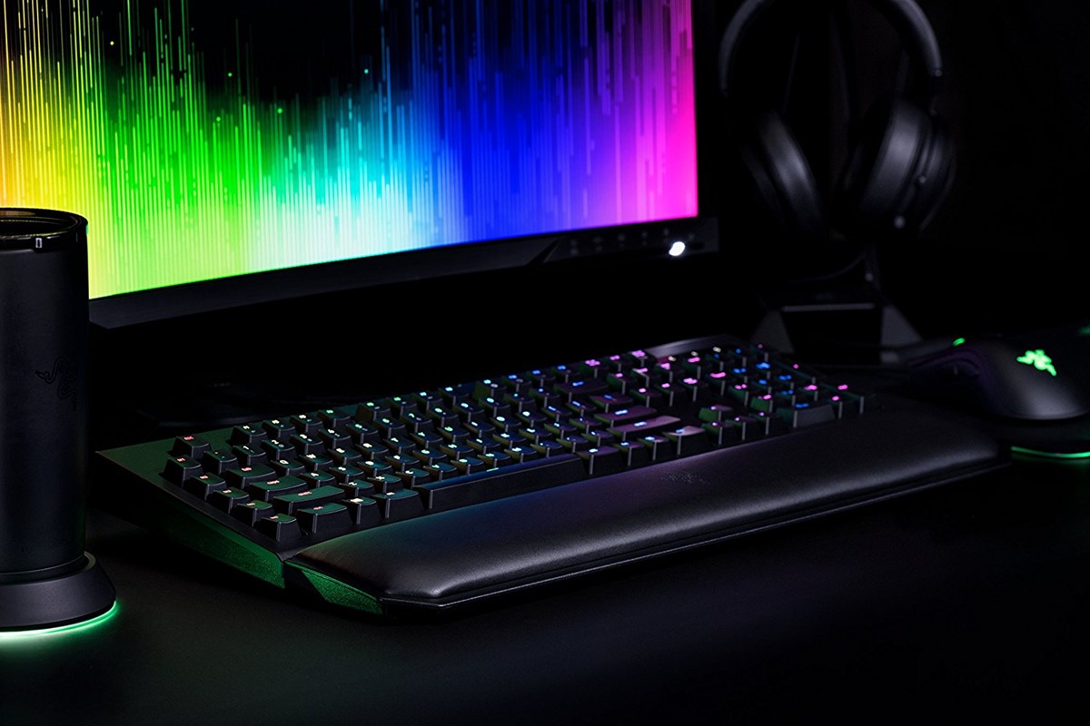 2020适用于游戏的机械键盘推荐：雷蛇Razer BlackWidow Chroma V2