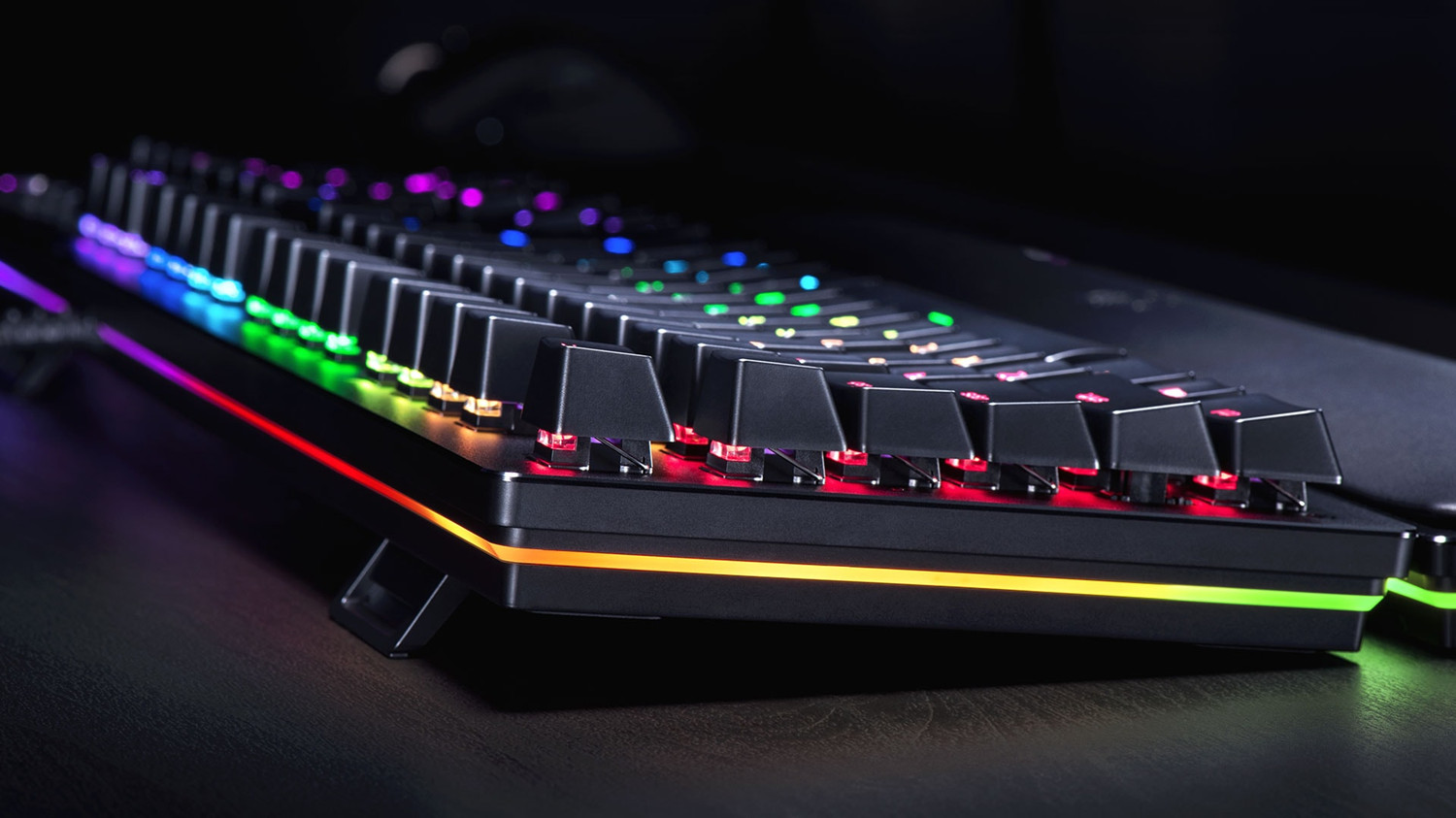 2021年优秀的游戏机械键盘推荐：雷蛇Razer Huntsman Elite