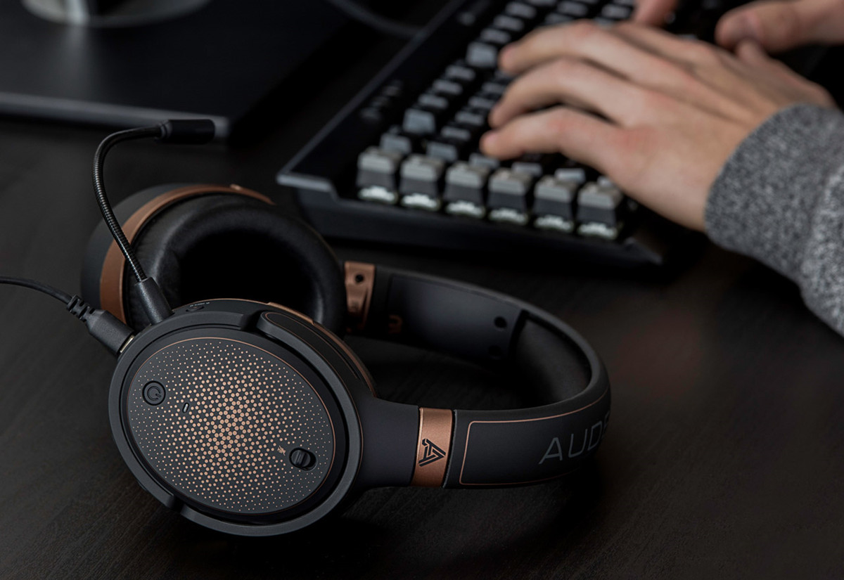 Audeze Mobius，支持7.1和5.1环绕音效的头戴式无线游戏耳机