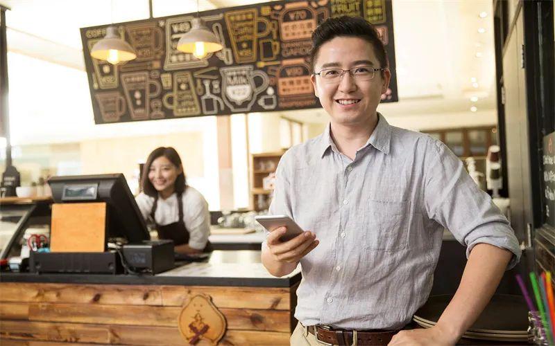 现在开什么实体店比较有前景（夫妻档开什么实体店好赚钱）