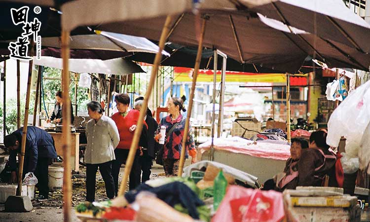 乡镇开什么店比较有市场（没经验的人开什么店好）