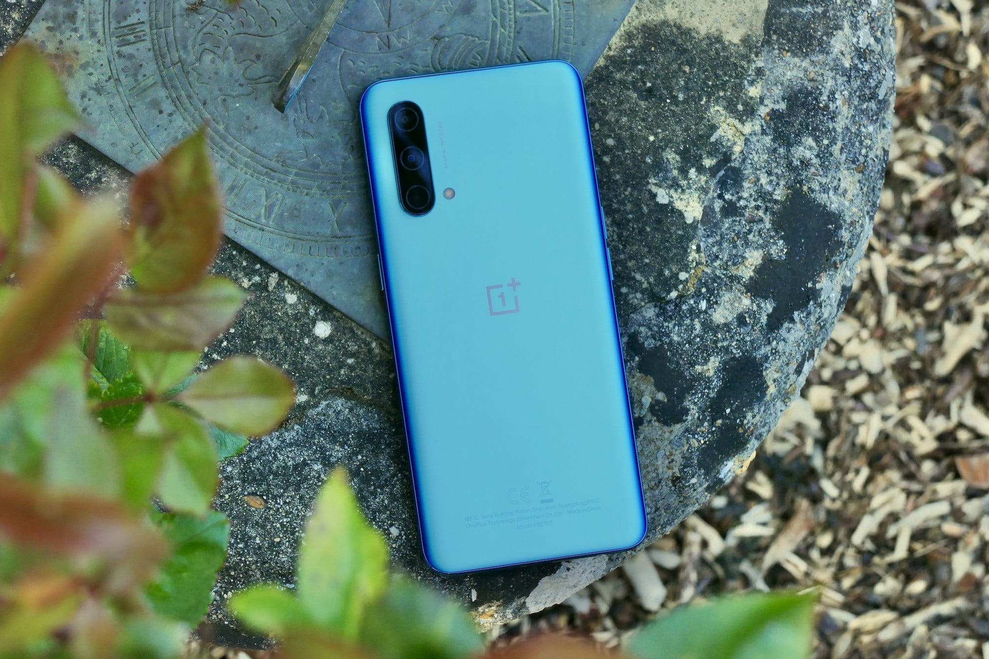 一加OnePlus Nord CE 5G，一款经久耐用的廉价手机