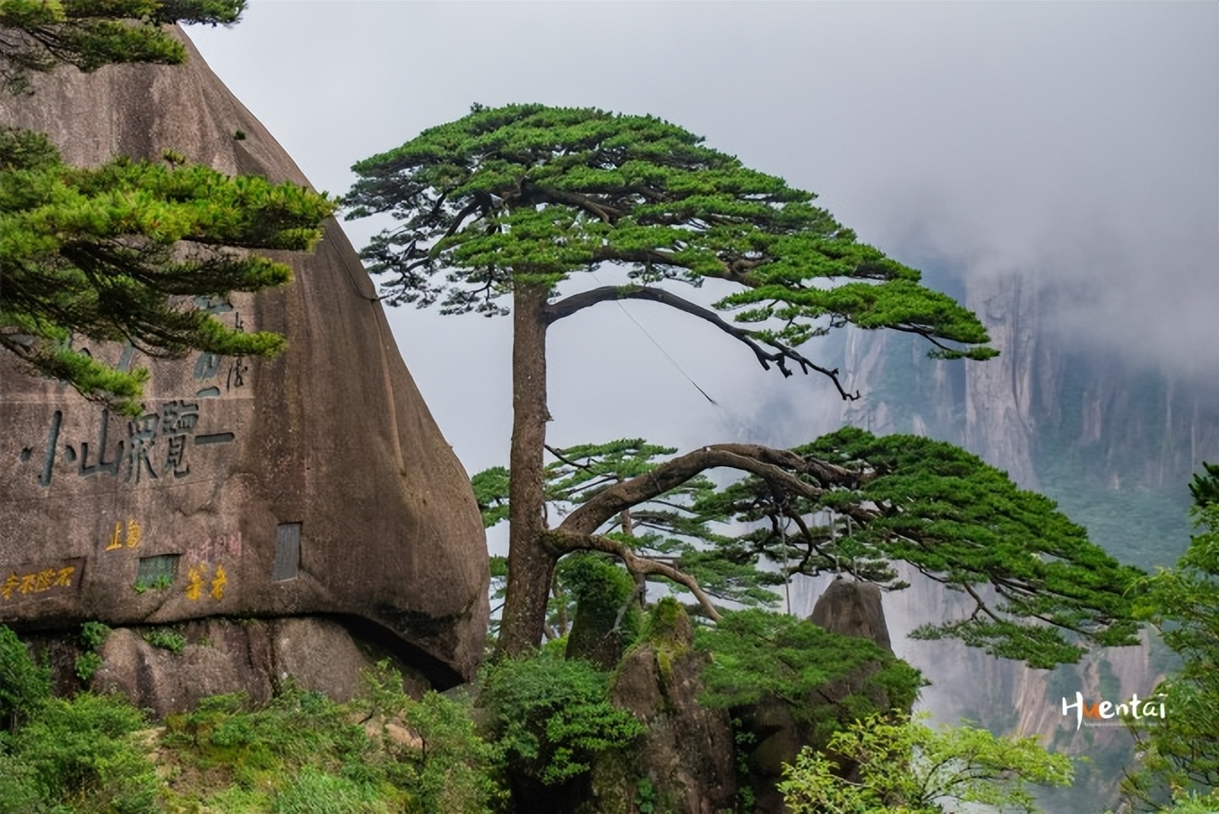 去莲花峰坐哪个索道