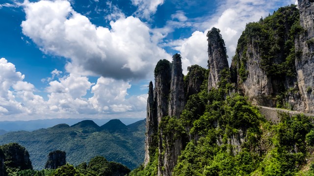 七月份恩施旅游带什么衣服