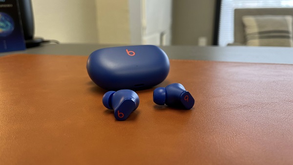 beats studio buds和airpods pro哪个好