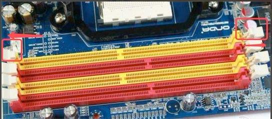 电脑内存条安装方法
