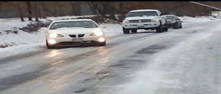 下雪天车子打滑闯了红灯咋办(下雪天车子打滑闯了红灯咋办)